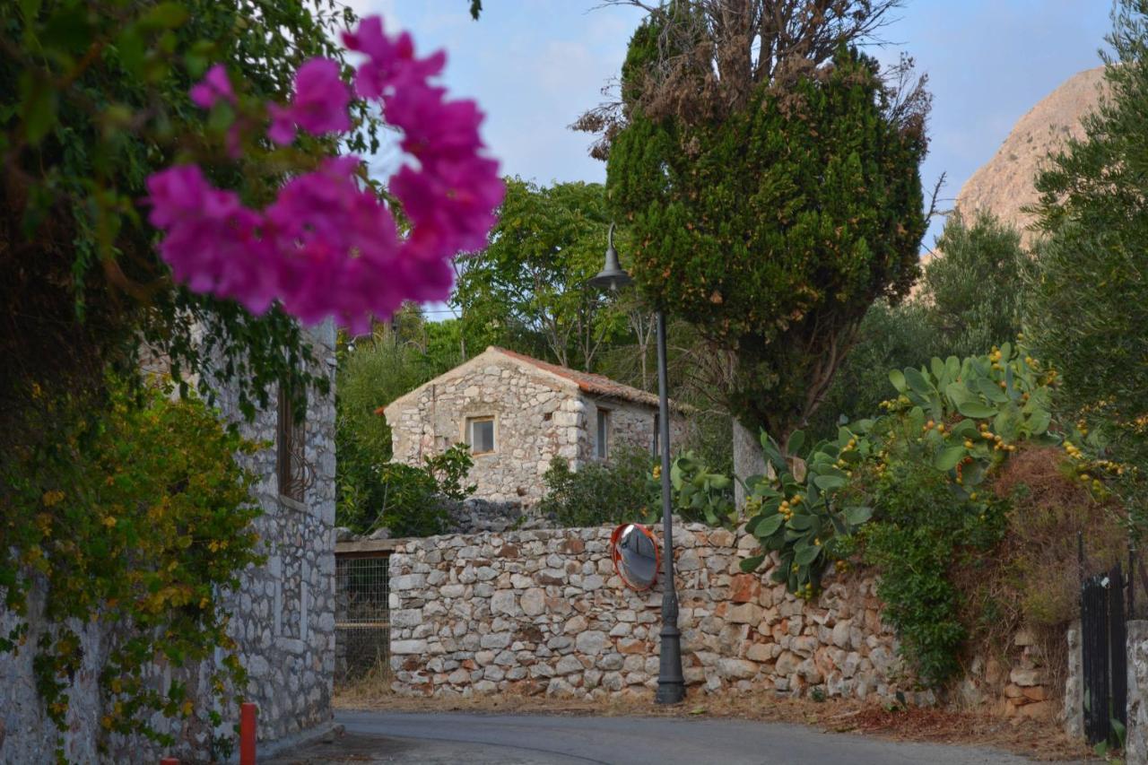 Villa Dimitra - Mani , Traditional Archontiko Diros Exterior photo